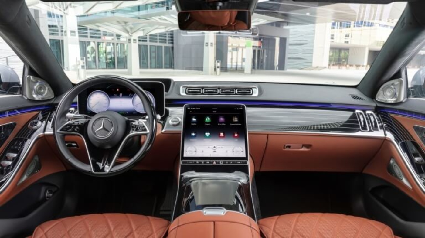 The Mercedes MBUX operating system (shown here in the S-Class) integrates the smart home into the voice control system. © Mercedes-Benz 