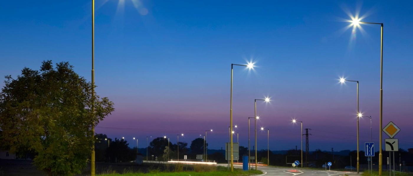 Intelligent lighting is designed to prevent light pollution and save energy and costs. © Siemens 