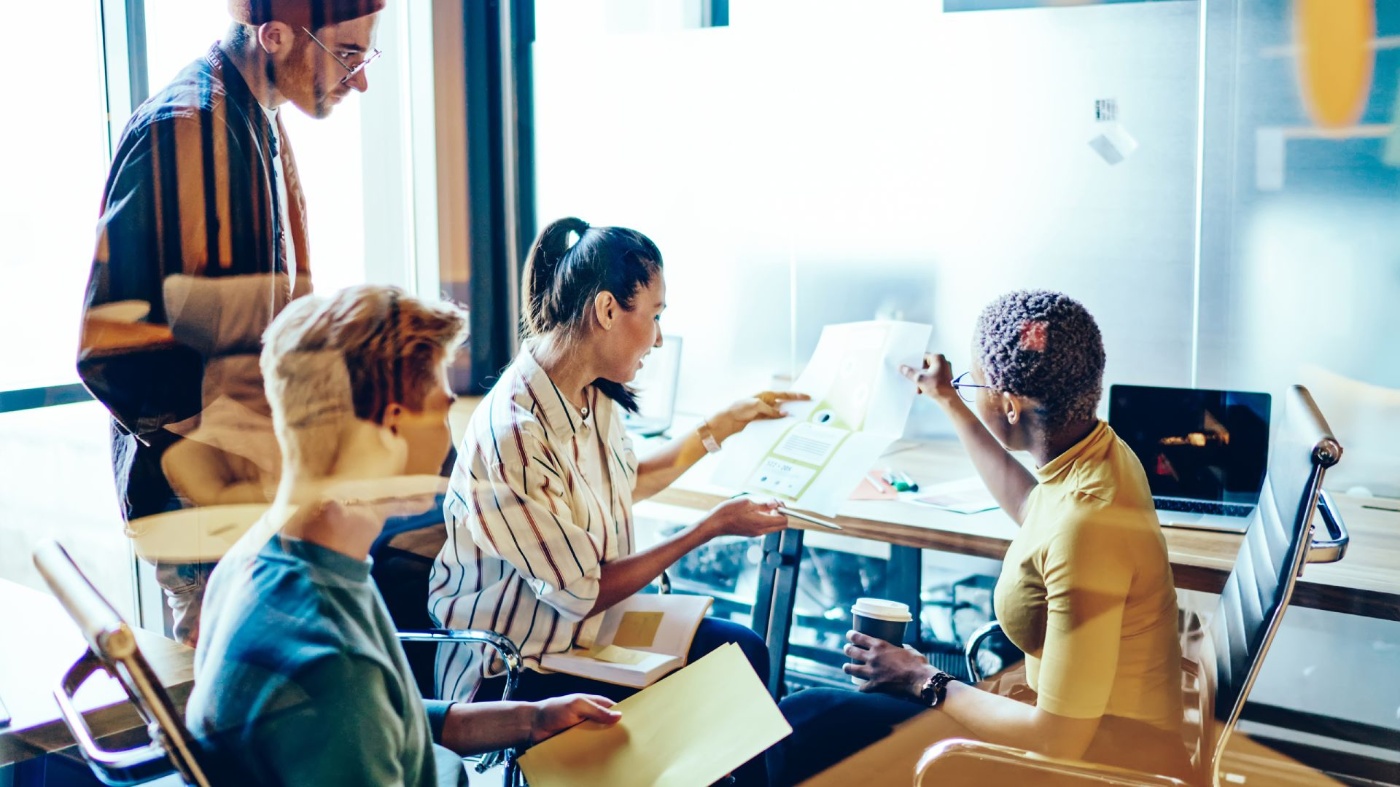Ein Startup Team bei der Arbeit
