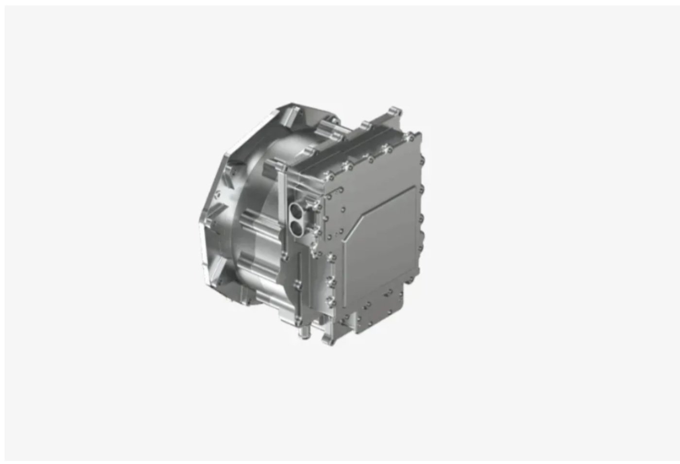 Eine metallene Antriebseinheit für Elektrofahrzeuge ist freigestellt auf hellem Hintergrund zu sehen, mit Fokus auf Gehäuse und Anschlussöffnungen.