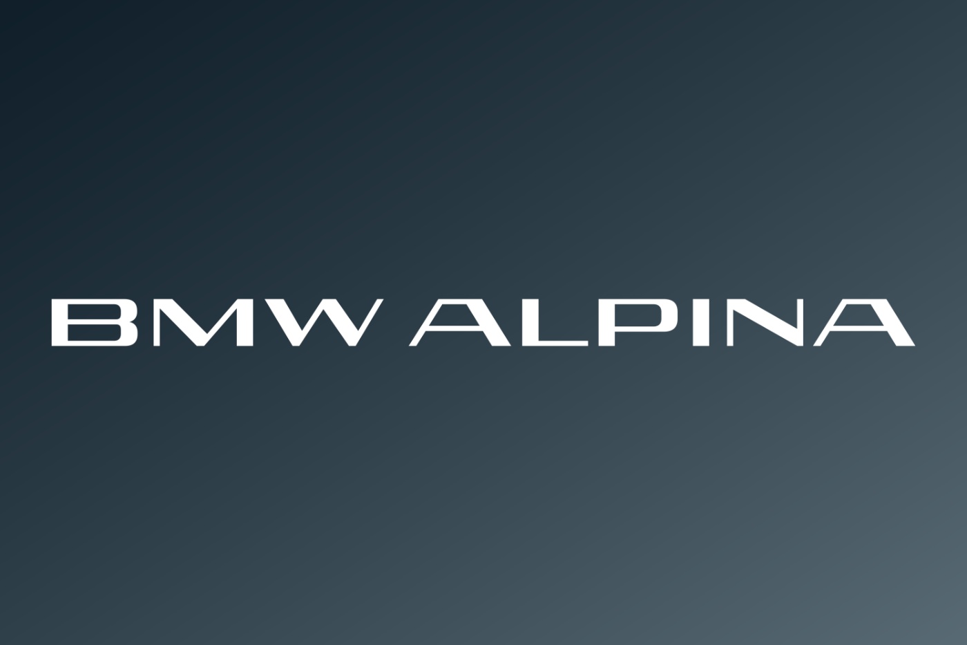 BMW ALPINA Logo in Weiß auf dunkelblauem Farbverlauf-Hintergrund.