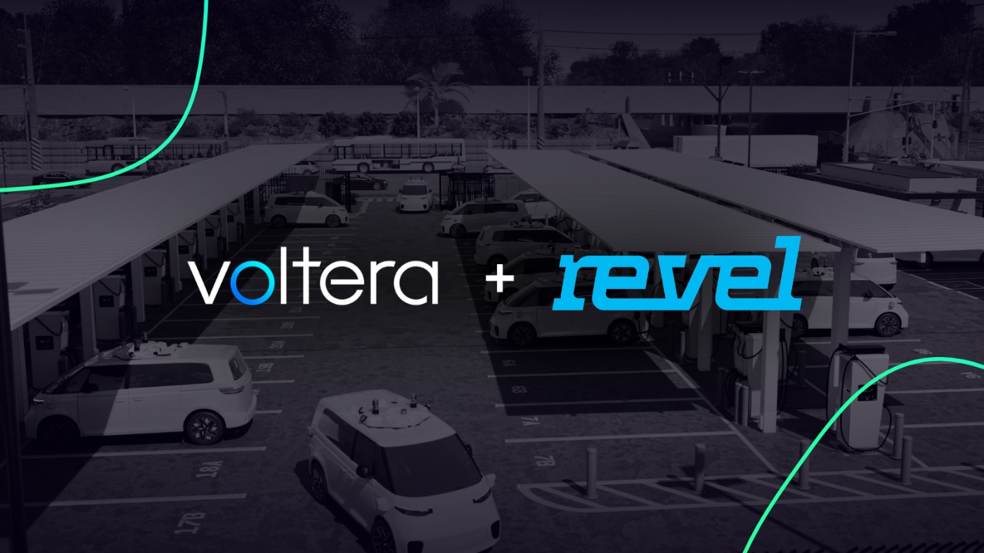 Ladestation für Elektroautos mit Voltera- und Revel-Logo.