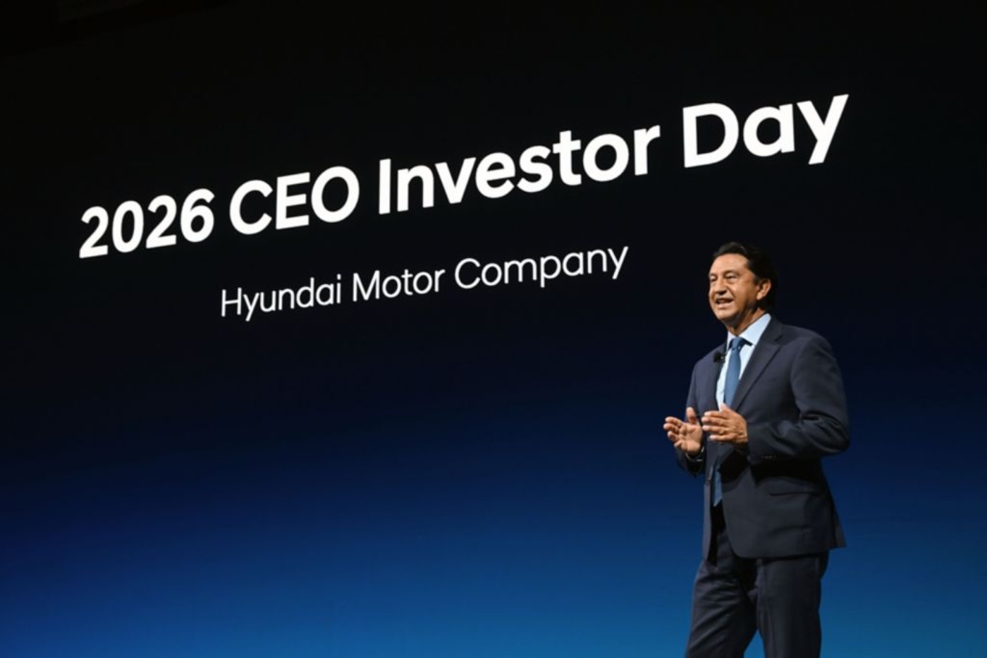 Redner auf der Bühne beim CEO Investor Day 2026 der Hyundai Motor Company.