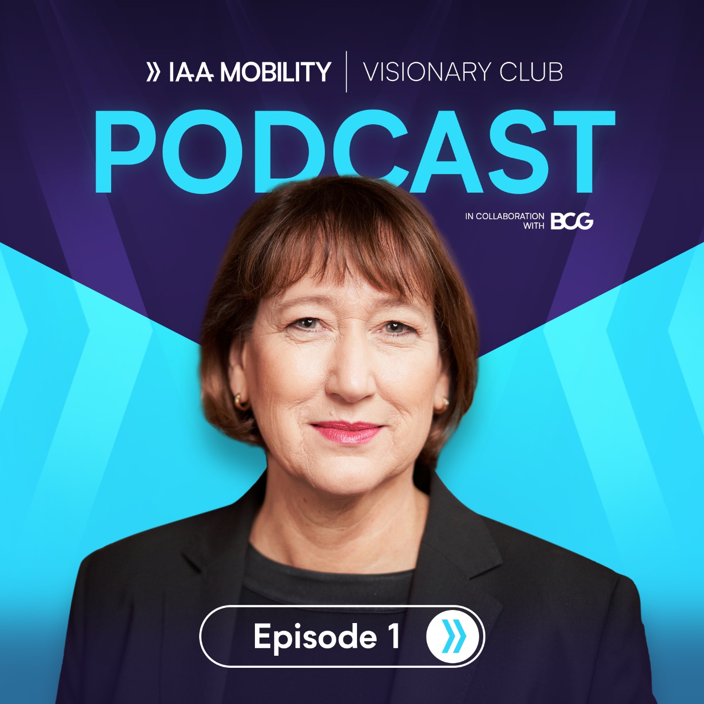 Podcast-Cover des „IAA Mobility Visionary Club“, Folge 1, mit der Interview-Gästin Hildegard Müller vor blau-lila Hintergrund und gut sichtbarem Titel.
